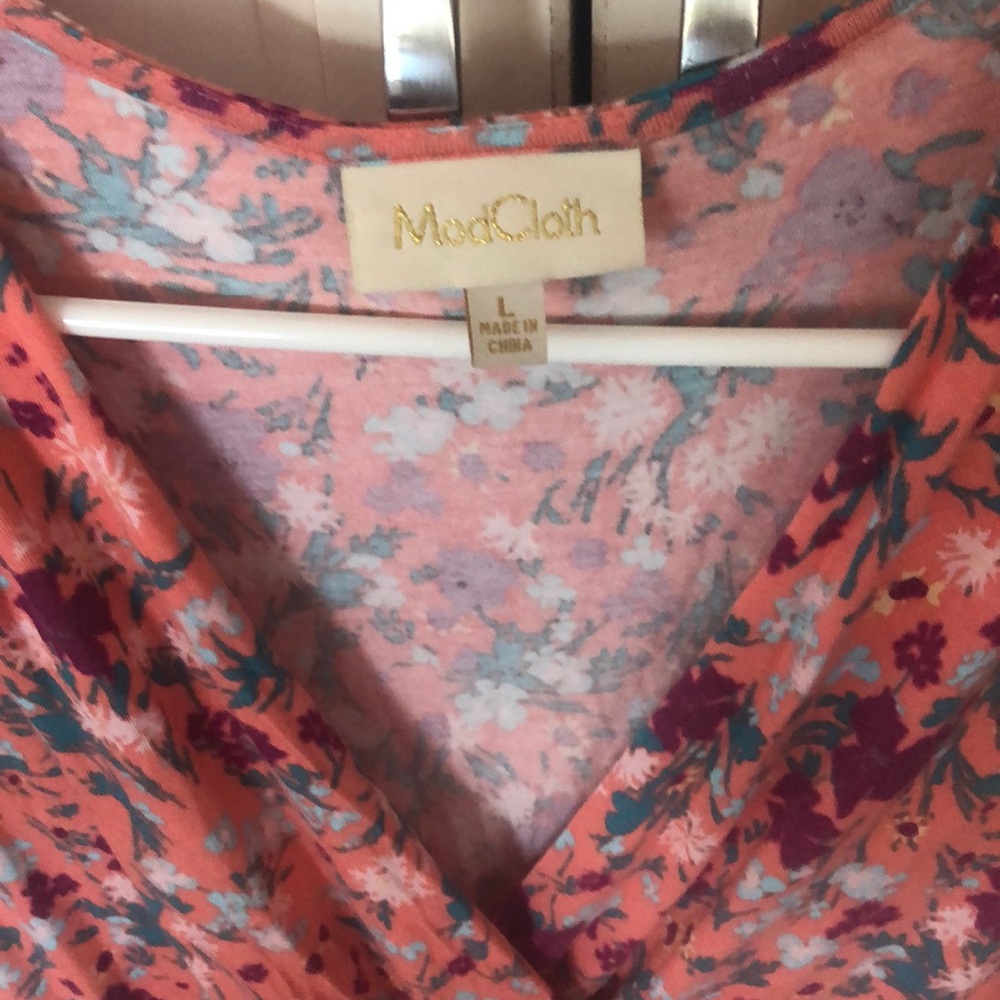 Women’s ModCloth Long Flowy Top sz L - Picture 2 of 4